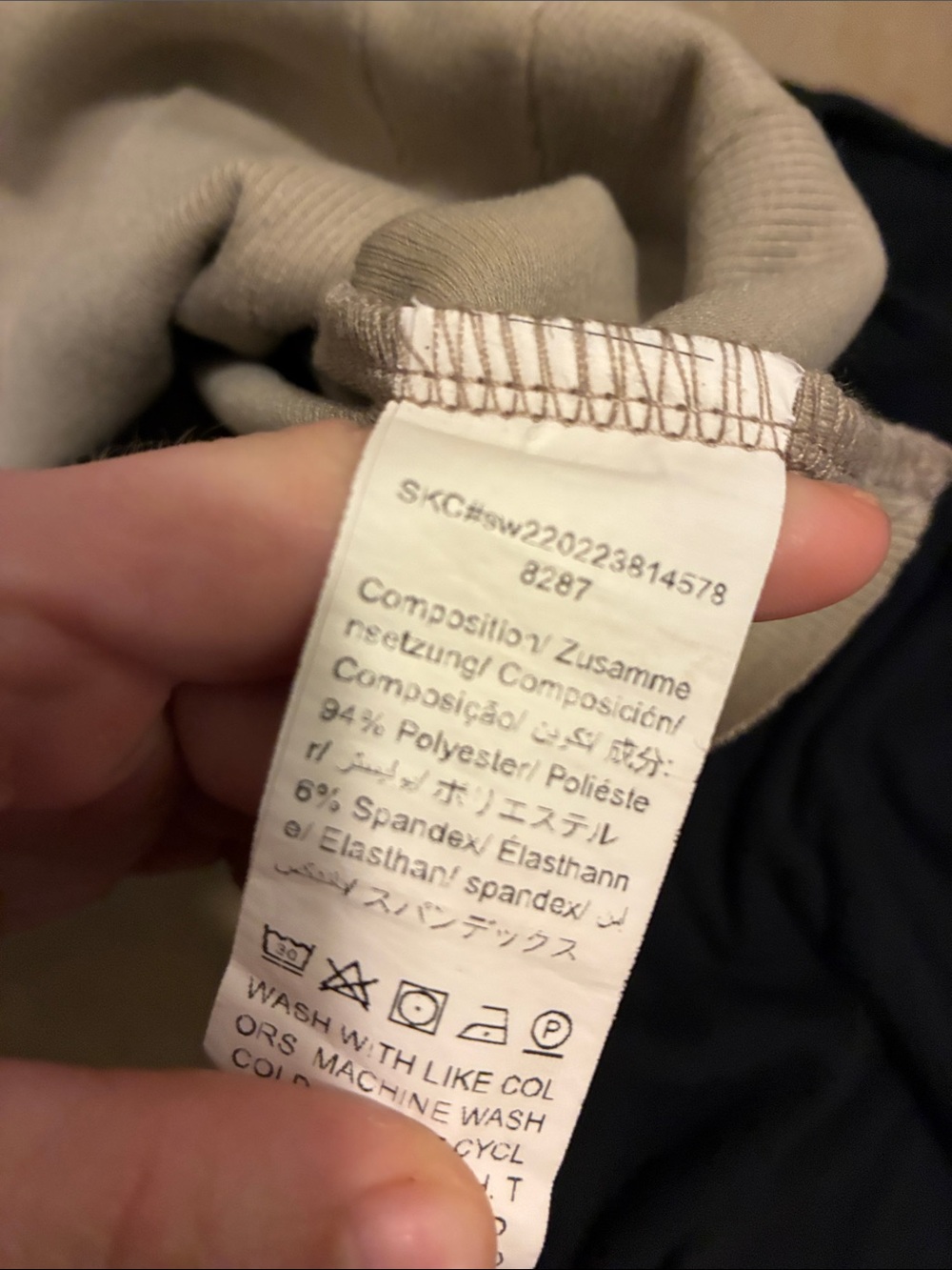 4 medium cute t shirts - Picture 2 of 4
